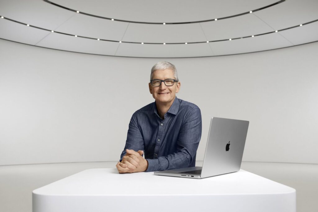 Tim Cook : Le PDG d'Apple reçoit une importante réduction de salaire
